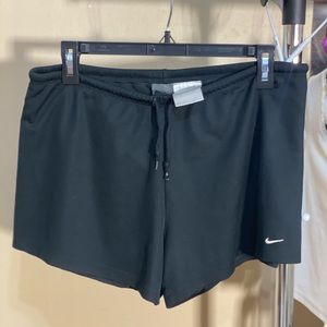 Womens L Nike shorts